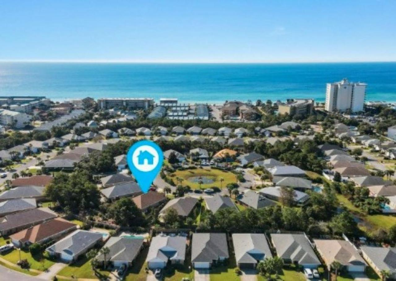 Beautiful Pet Friendly Home! Tropical Pool, Optional Golf Cart & Pool Heat, Minutes To Beach 데스틴 외부 사진