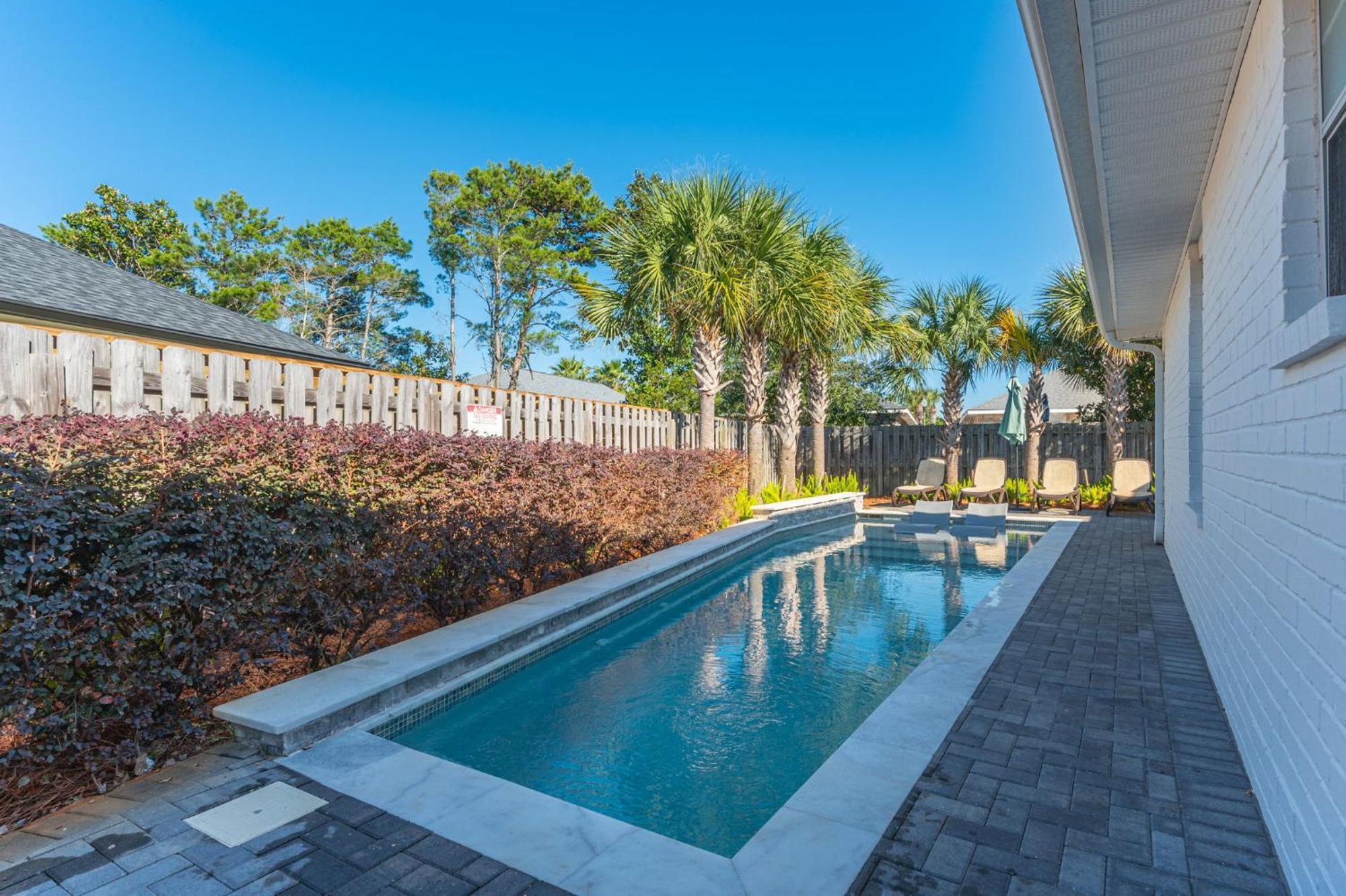 Beautiful Pet Friendly Home! Tropical Pool, Optional Golf Cart & Pool Heat, Minutes To Beach 데스틴 외부 사진