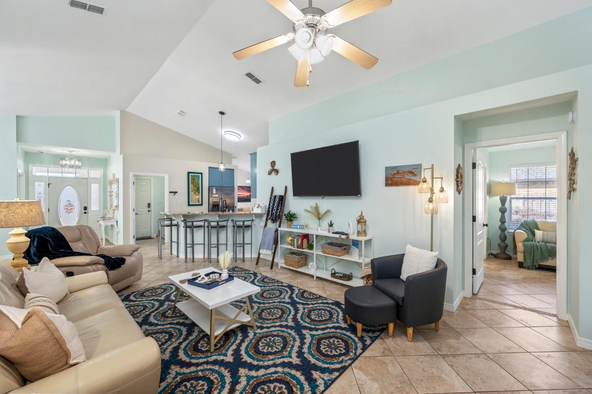 Beautiful Pet Friendly Home! Tropical Pool, Optional Golf Cart & Pool Heat, Minutes To Beach 데스틴 외부 사진